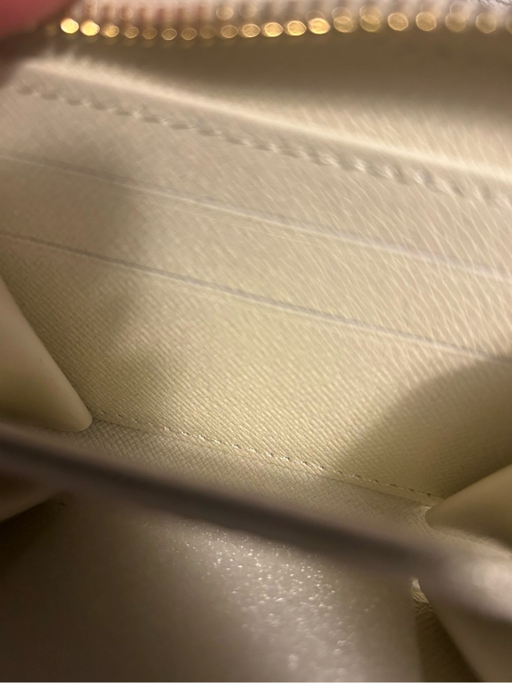 Cream Leather Women's Wallet - Sleek Zip Card Organizer